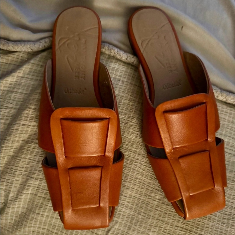 Anthony Veer mules size 8